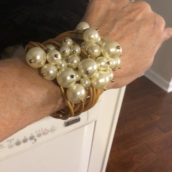 Dazzling bracelet, bold look cuff cords with faux pearls! What fun!! - Picture 4 of 4
